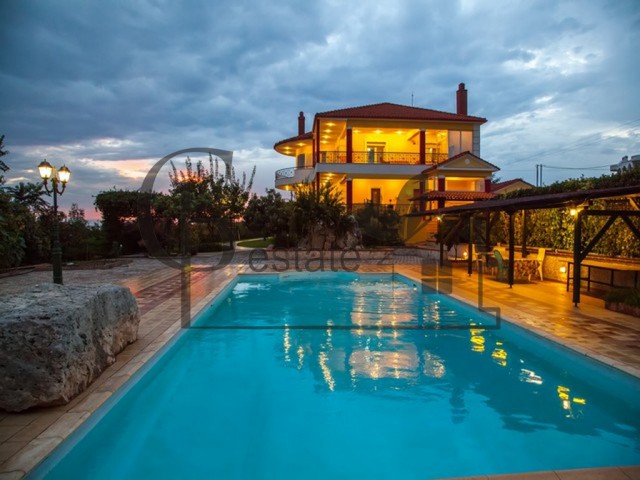 Πολυτελής κατοικία με πισίνα | ID: 403 | Greco Paradise